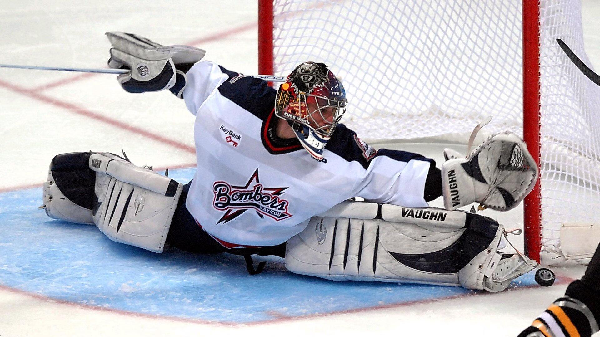 申花门将轮换引关注，薛庆浩登场，战术调整还是无奈之举？