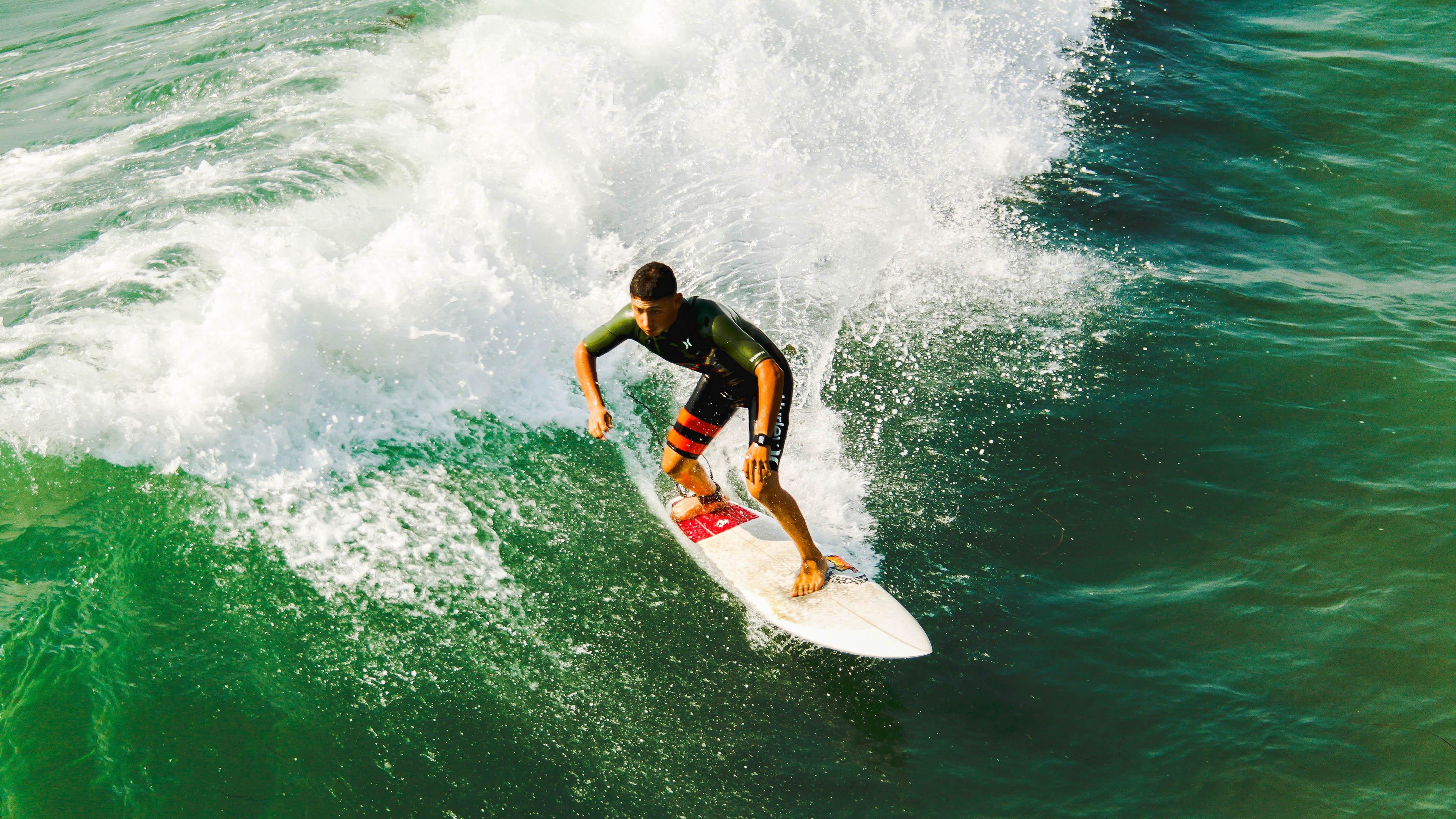 绿茵快马，阿什拉夫登顶欧冠速度榜，哈兰德展现全能冲击力