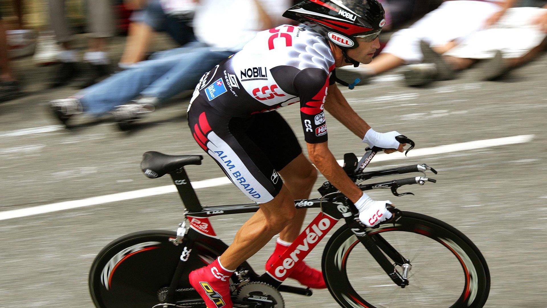 穆里尼奥，教练若为自己理念而死就是傻瓜，现代足球需适应球员